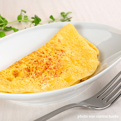 Omelette à l'Ossau Iraty et au Piment d'Espelette dans une assiette